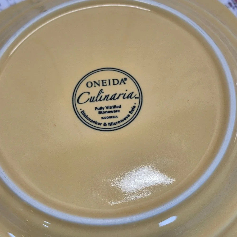 Oneida Culinaria Salad Plates Set of 2 8.25